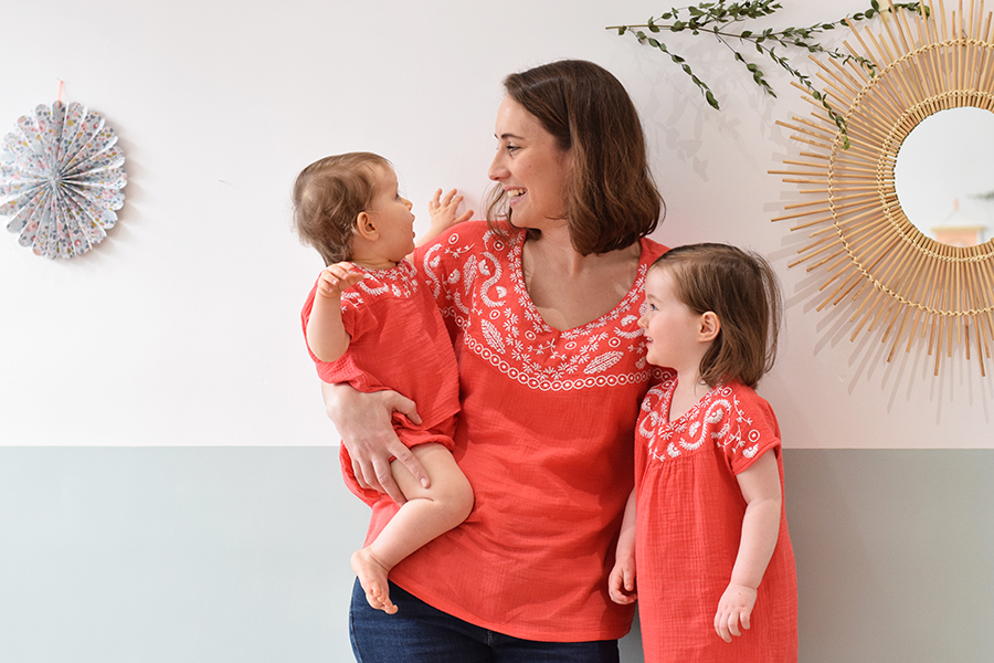 Broderie en tandem : mère et fille, un cours de broderie pour la fête des mères