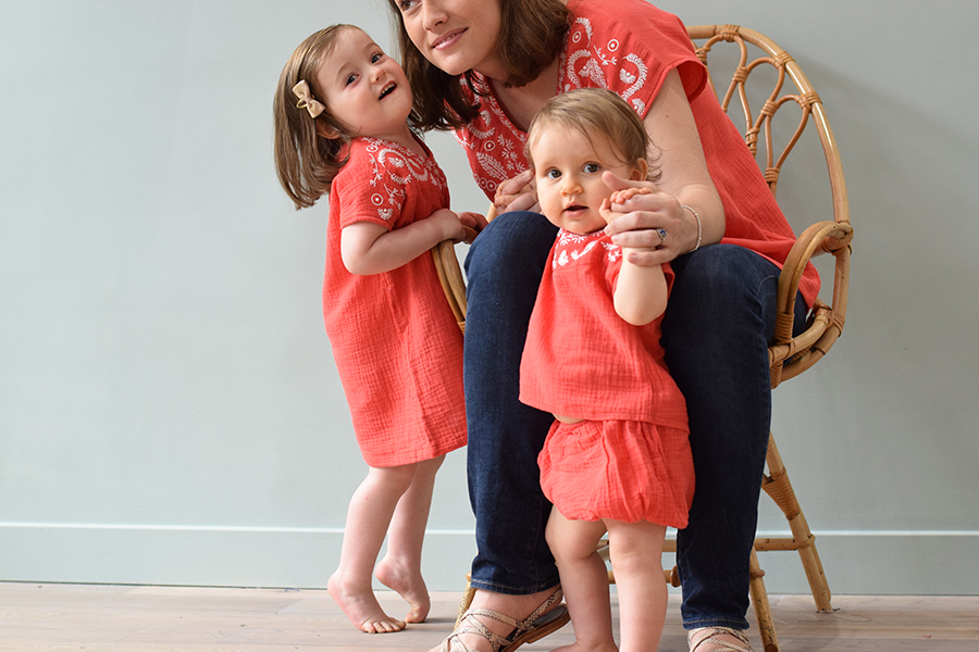 Broderie en tandem : mère et fille, un cours de broderie pour la fête des mères