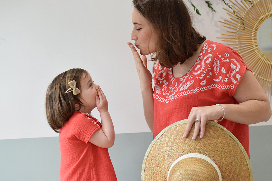 Broderie en tandem : mère et fille, un cours de broderie pour la fête des mères