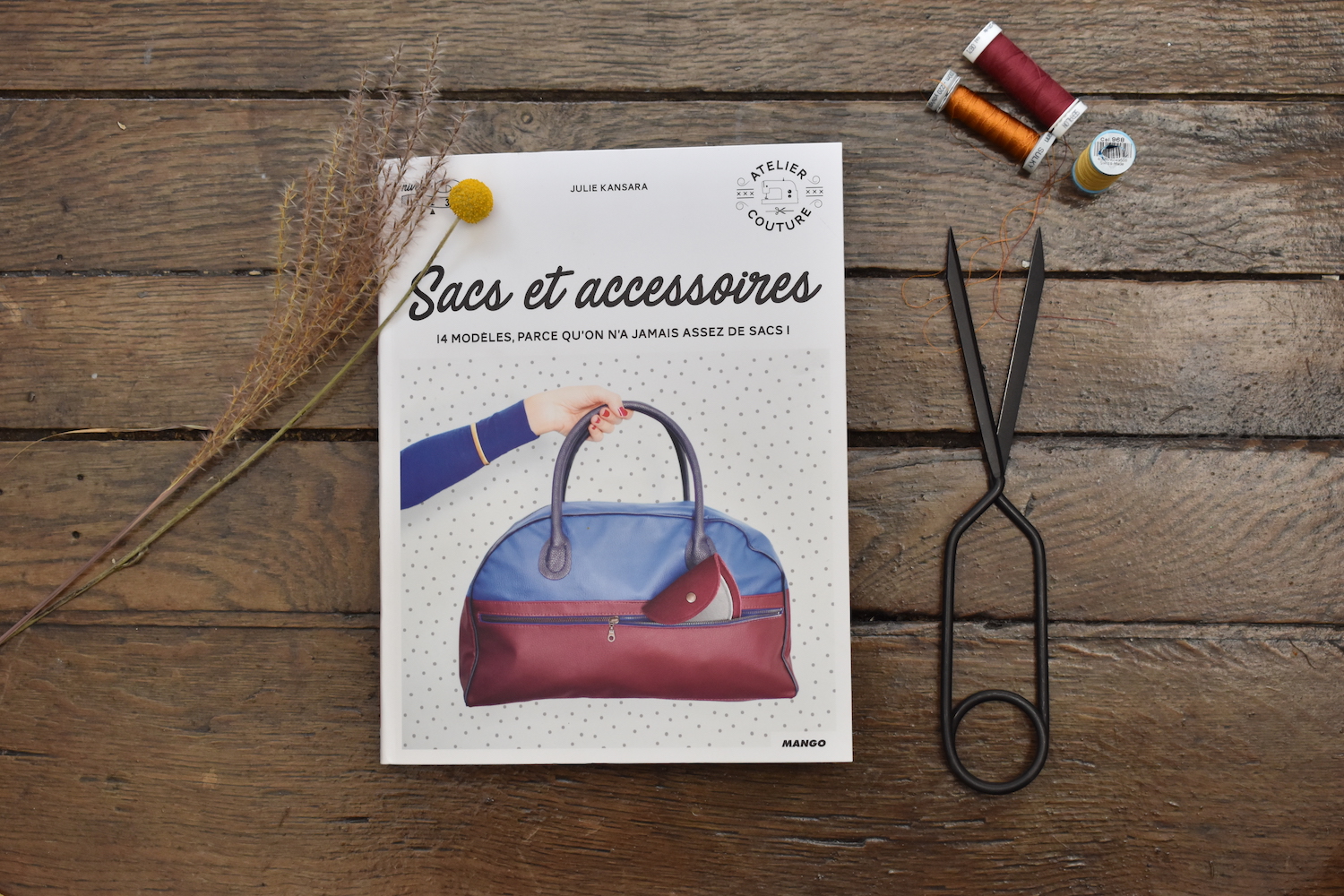 Ma bibliothèque idéale #9 : « Sacs et accessoires » de Julie Kansara